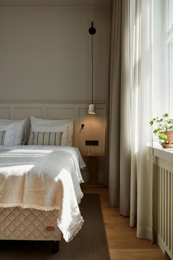 Runo Hotel Порвоо Екстер'єр фото A pendant light